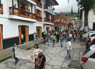 La sumisión de los pueblos al extractivismo-minero