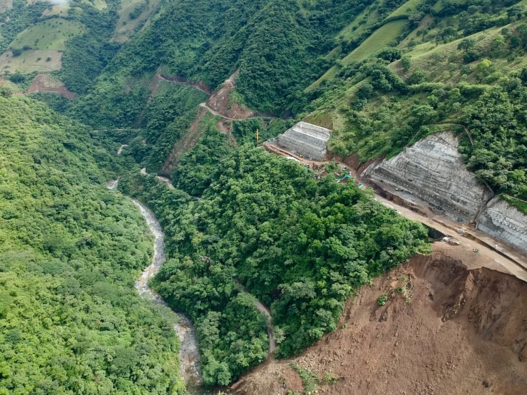 Derrumbe en la vía Amagá - Bolombolo el 28 de mayo de 2019
