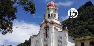 Profesora fue apuñalada en un colegio de Fredonia Profesora fue apuñalada en un colegio de Fredonia