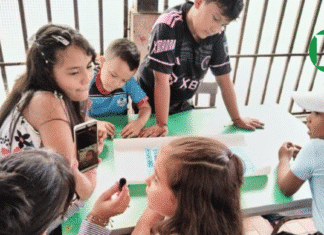 Mochilas que abrazan la niñez