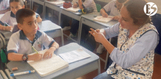 La experiencia de Luz Sorany Álvarez como maestra y modelo lingüístico con discapacidad auditiva