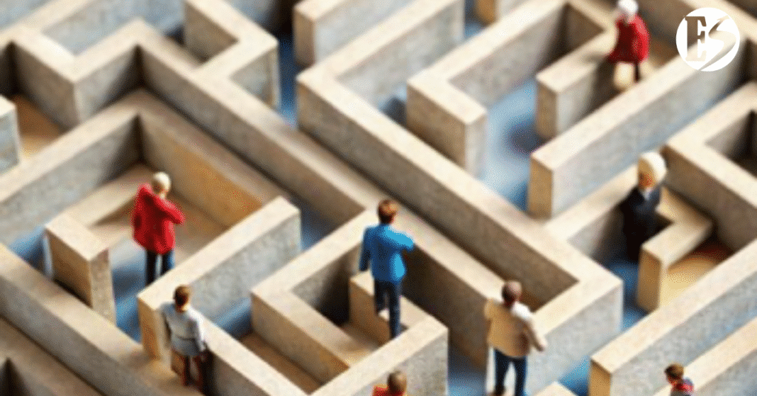 DETRÁS DEL PROBLEMA