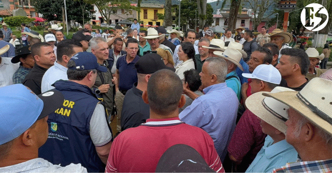 VISITA GOBERNADOR A PUEBLORRICO
