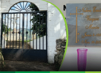 Crónica parroquial: Lápida